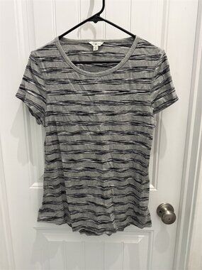 Lucky Lotus Top T Shirt Womens Medium Gray Striped Ombre Yoga Cotton Athleisure